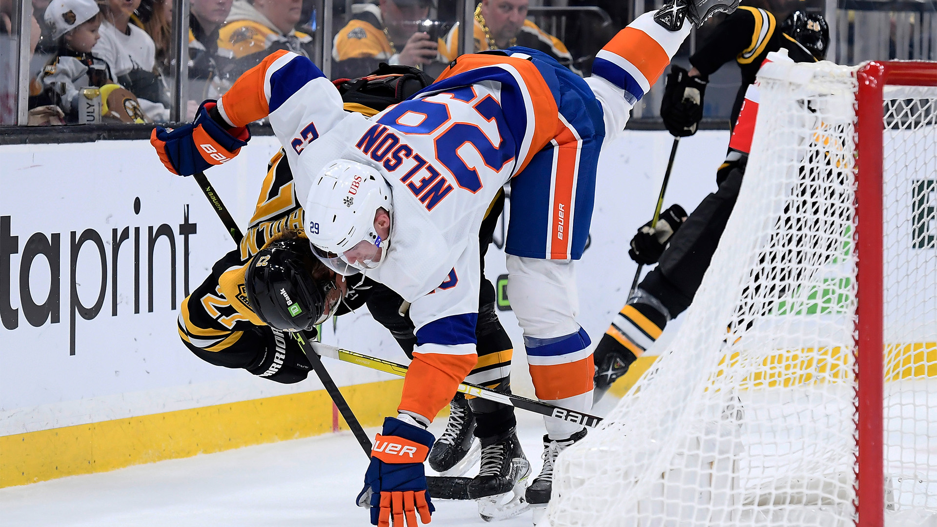 Bruins defenseman Hampus Lindholm