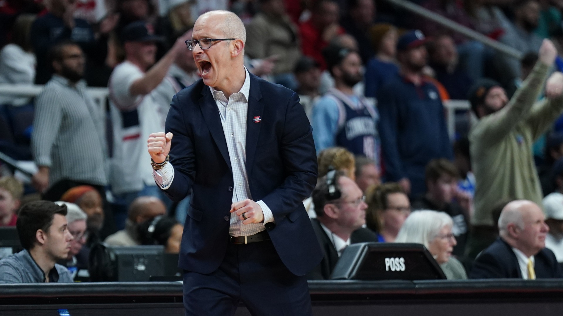 UConn Huskies head coach Dan Hurley