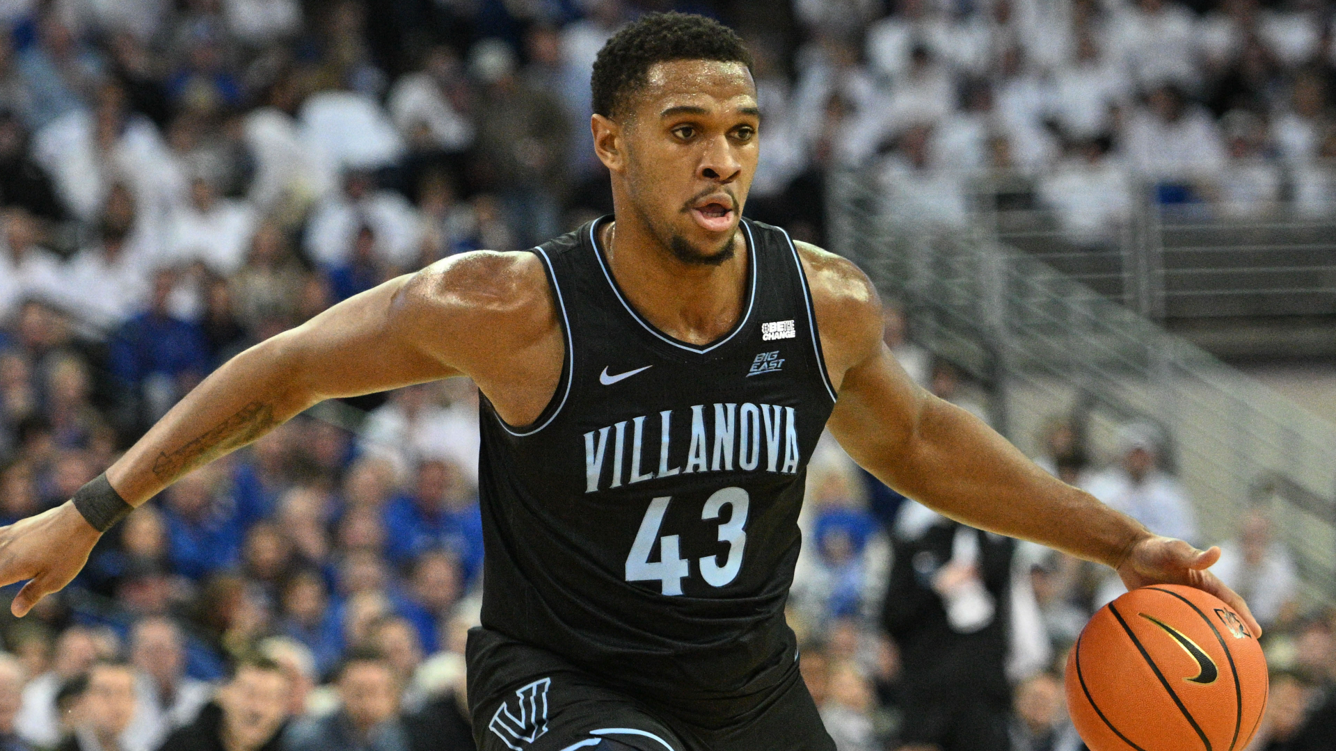 Villanova Wildcats forward Eric Dixon