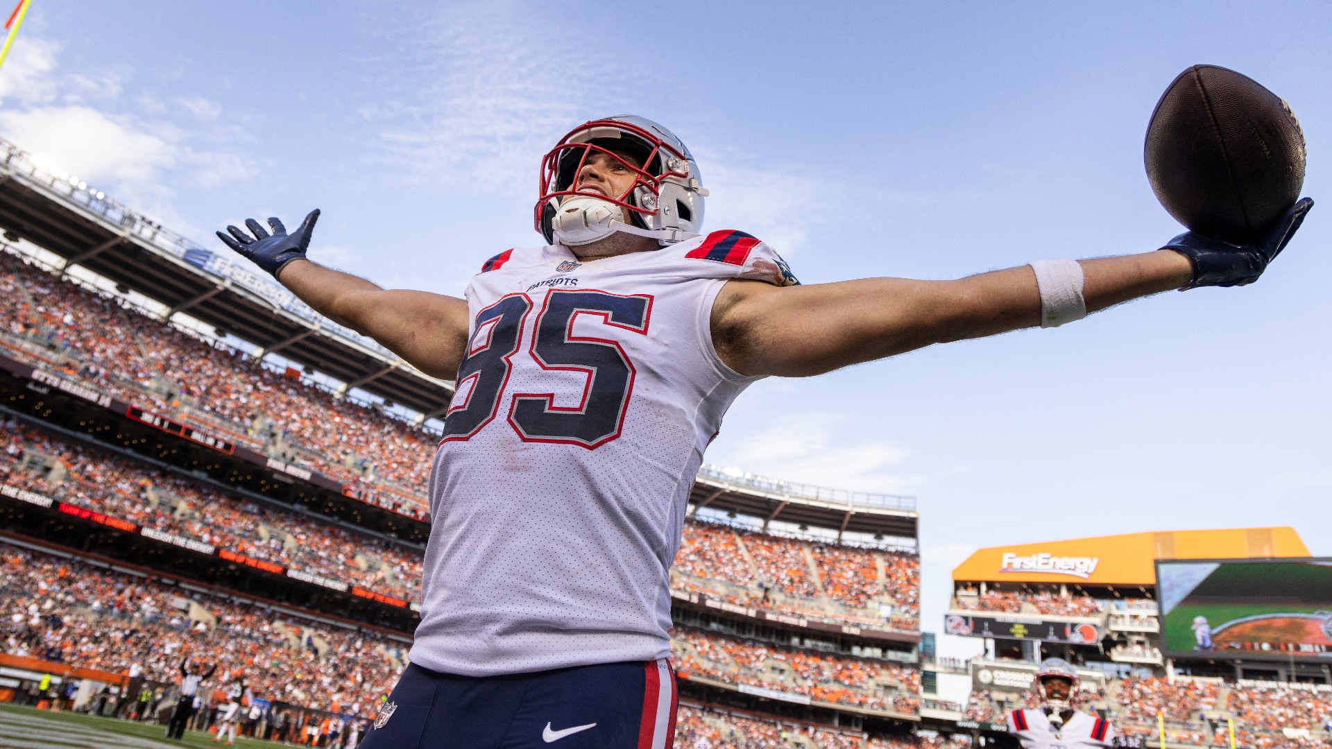 New England Patriots tight end Hunter Henry