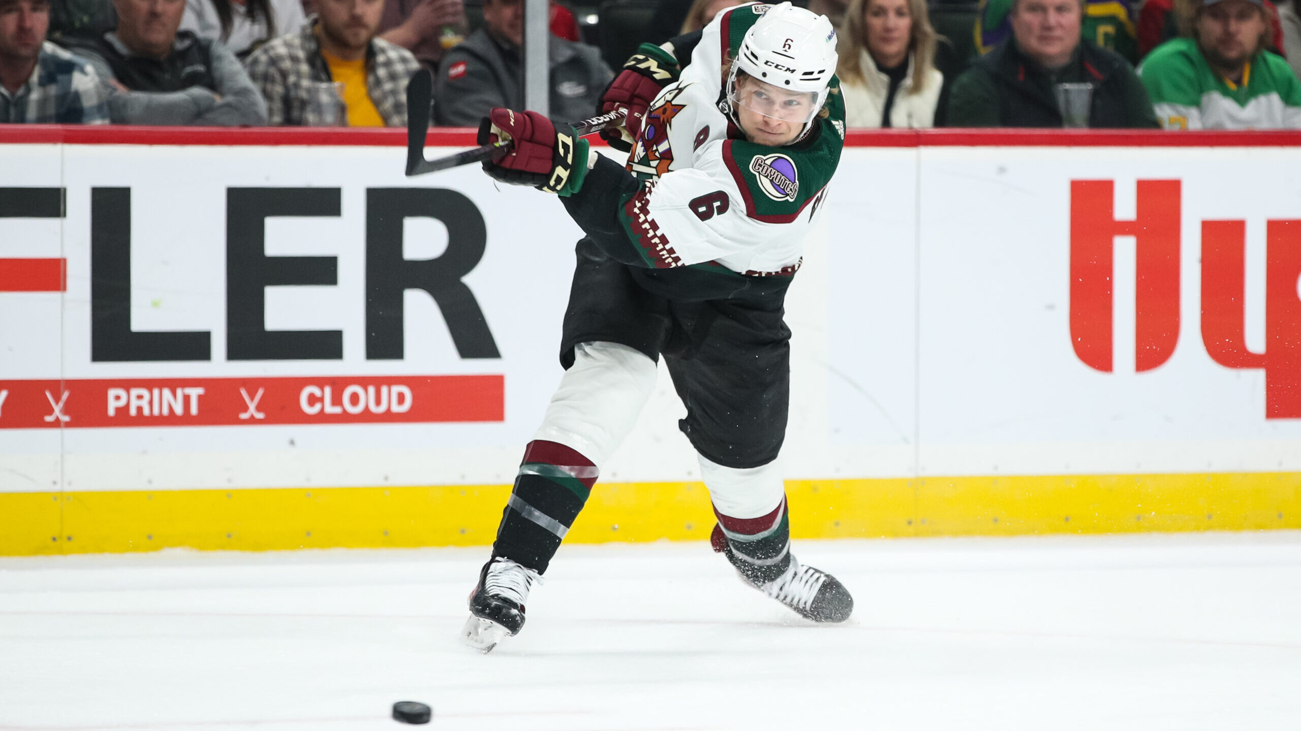 NHL: Arizona Coyotes at Minnesota Wild