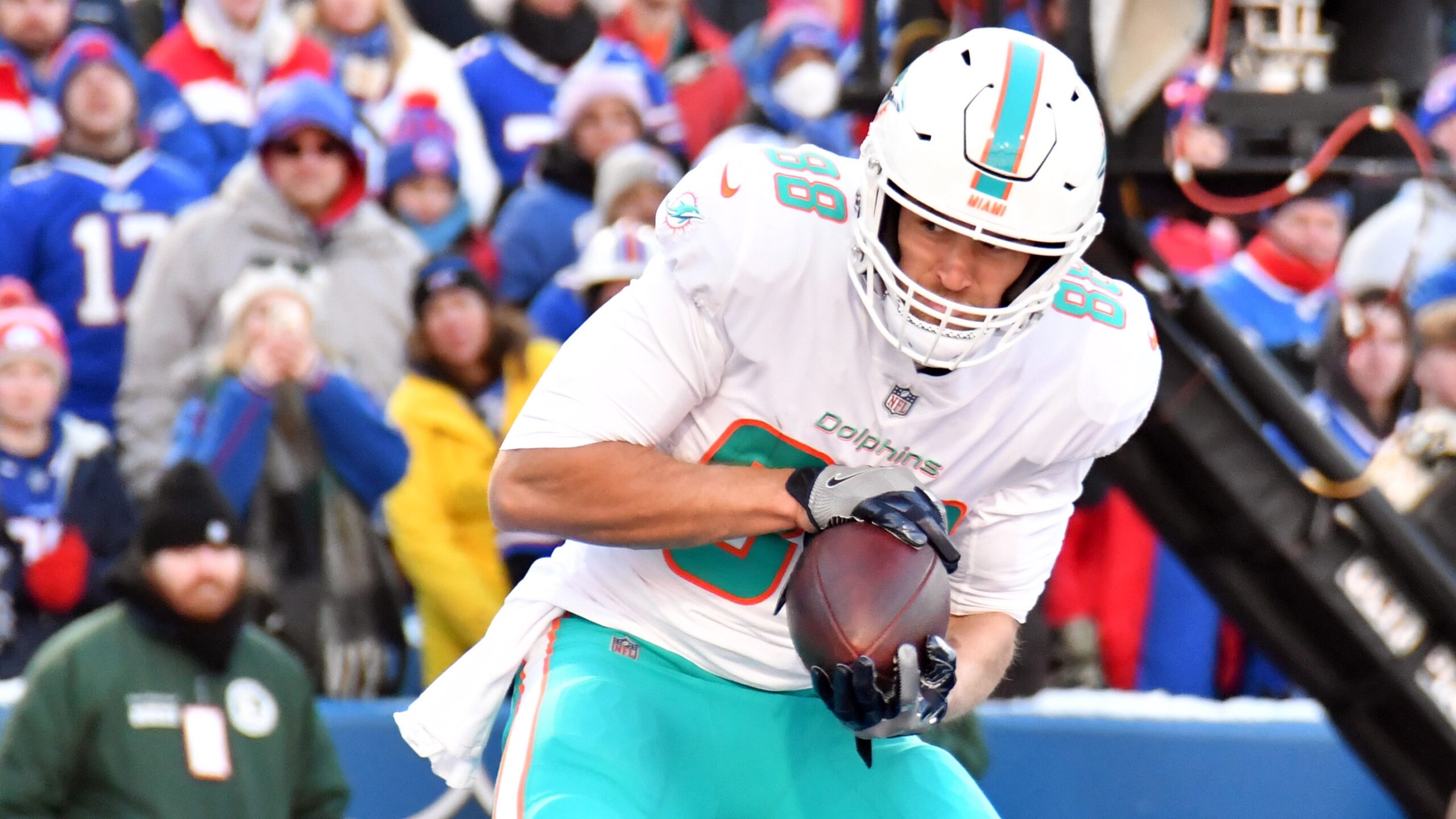NFL: AFC Wild Card Round-Miami Dolphins at Buffalo Bills