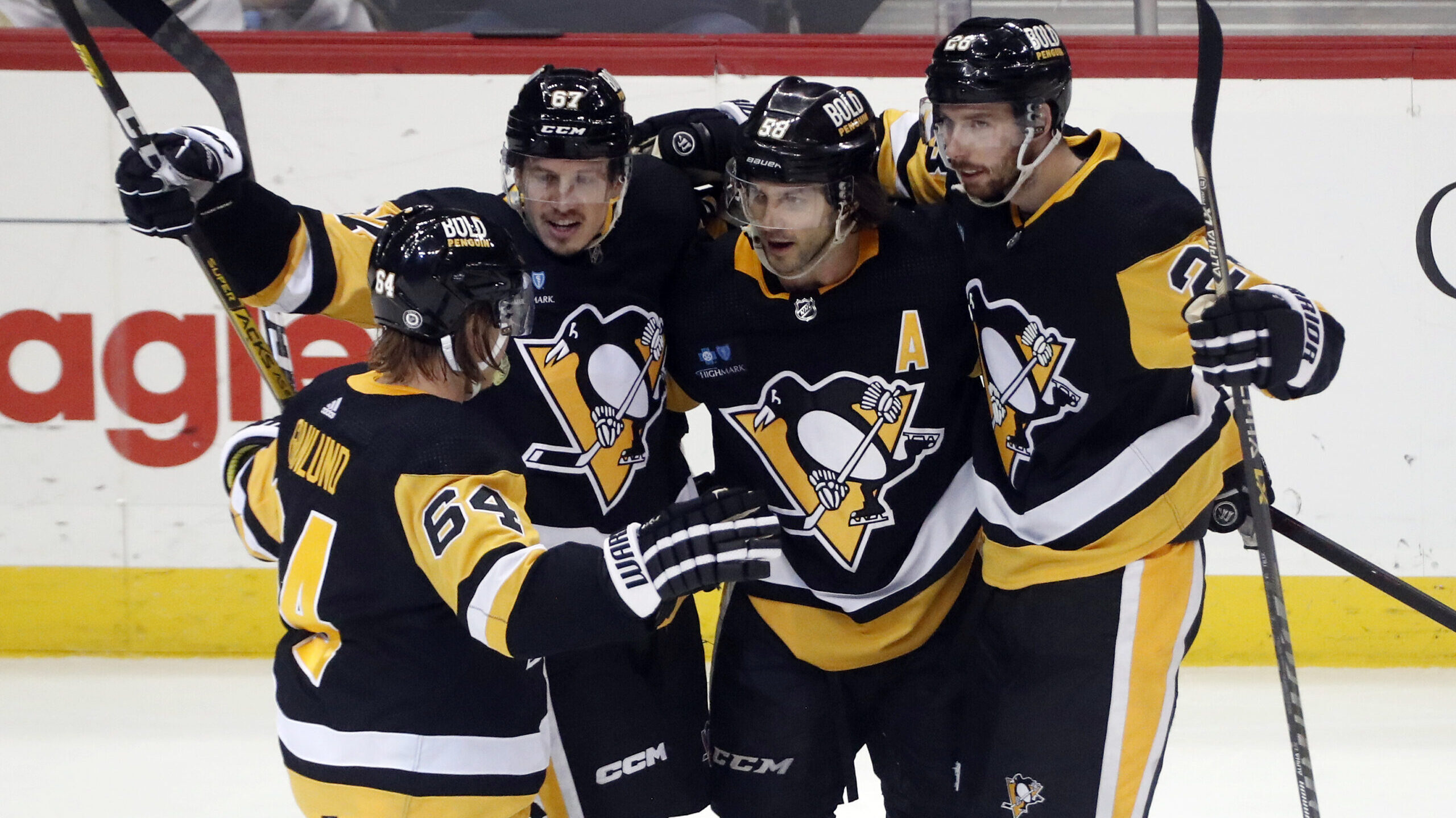 NHL: Montreal Canadiens at Pittsburgh Penguins