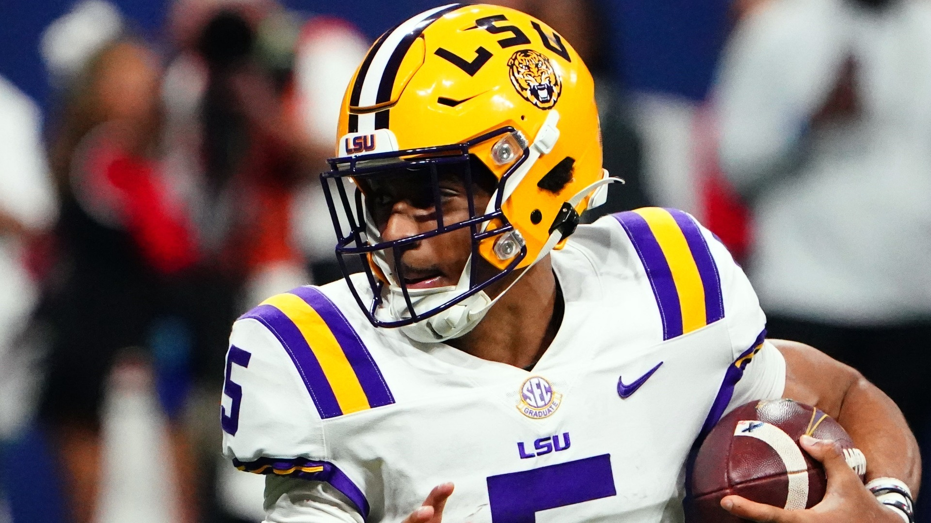 LSU quarterback Jayden Daniels