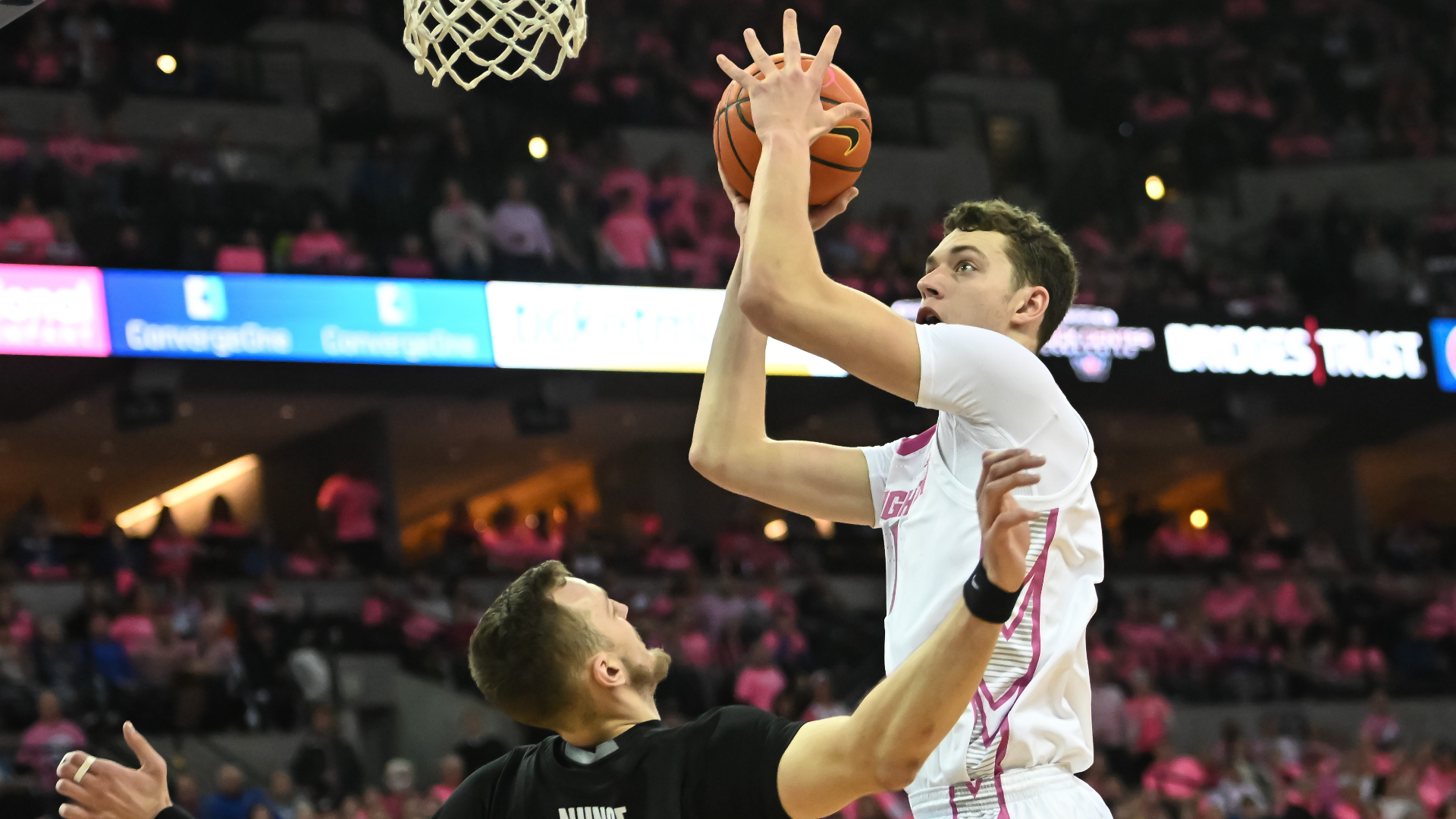 Creighton Bluejays center Ryan Kalkbrenner, Xavier Musketeers forward Jack Nunge