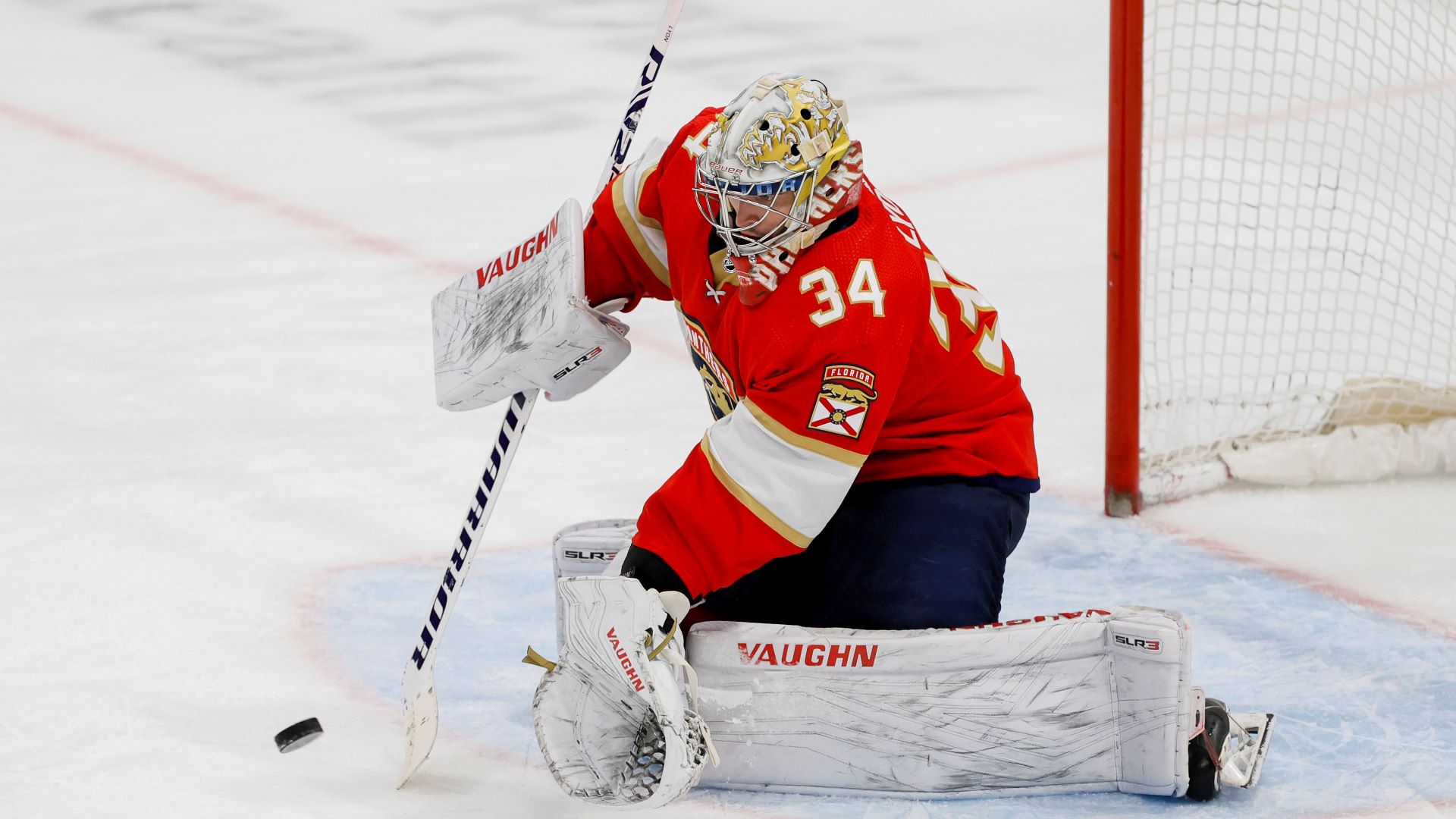 Florida Panthers goalie Alex Lyon