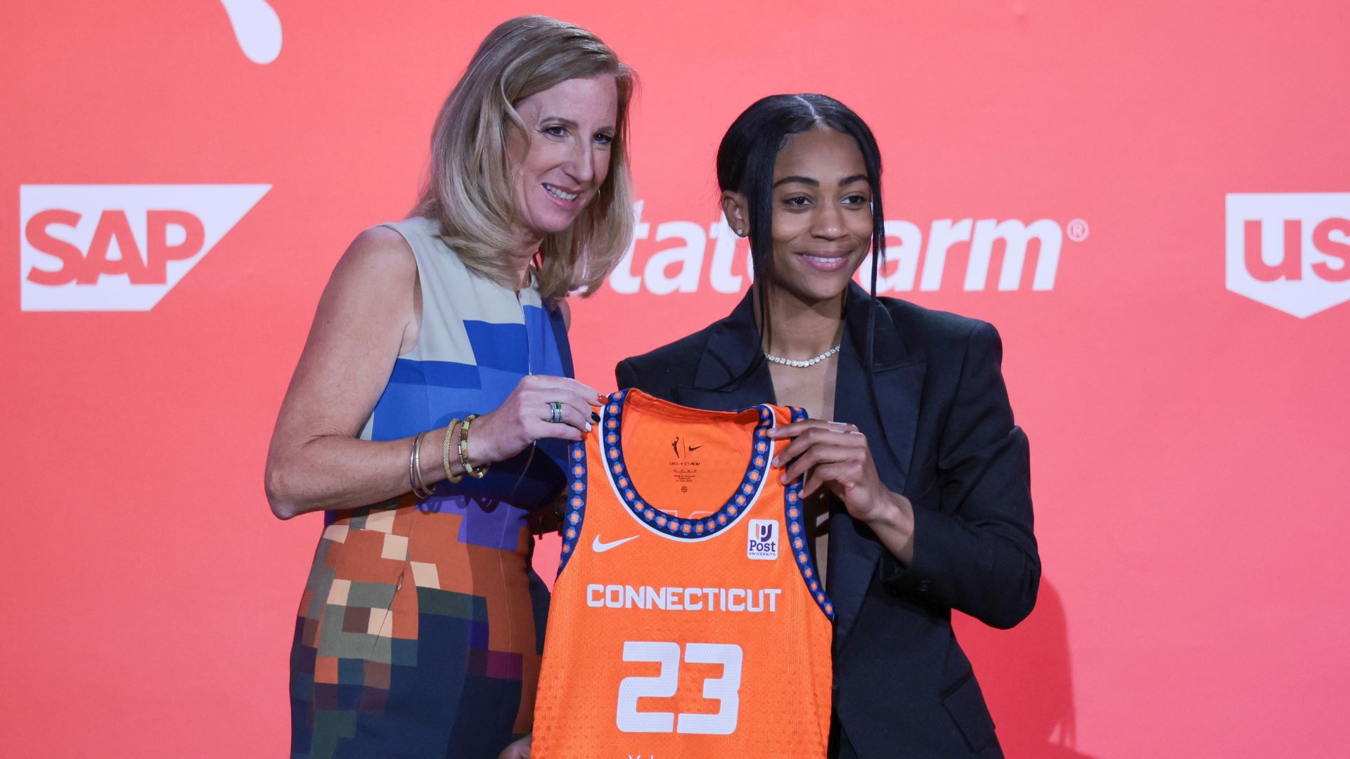 Connecticut Sun guard Alexis Morris