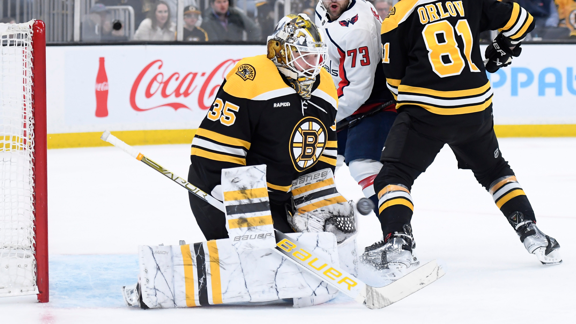 Boston Bruins goalie Linus Ullmark