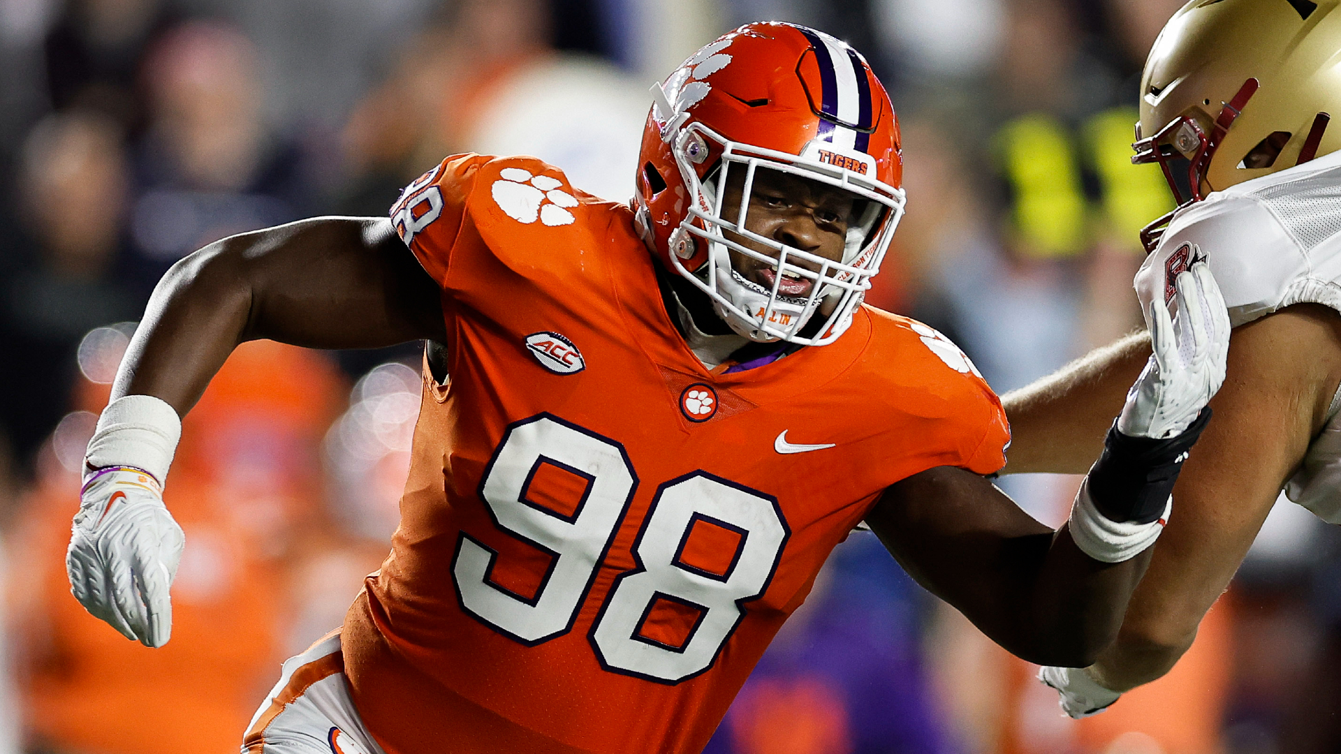 Clemson Tigers defensive end Myles Murphy