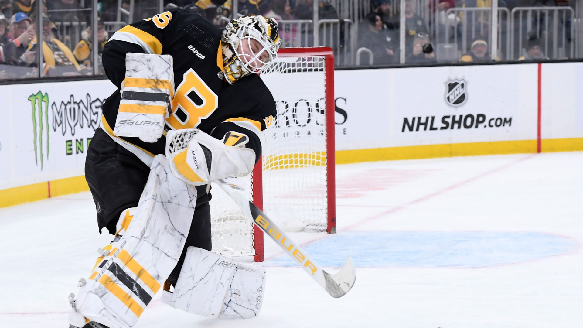 Boston Bruins goalie Linus Ullmark