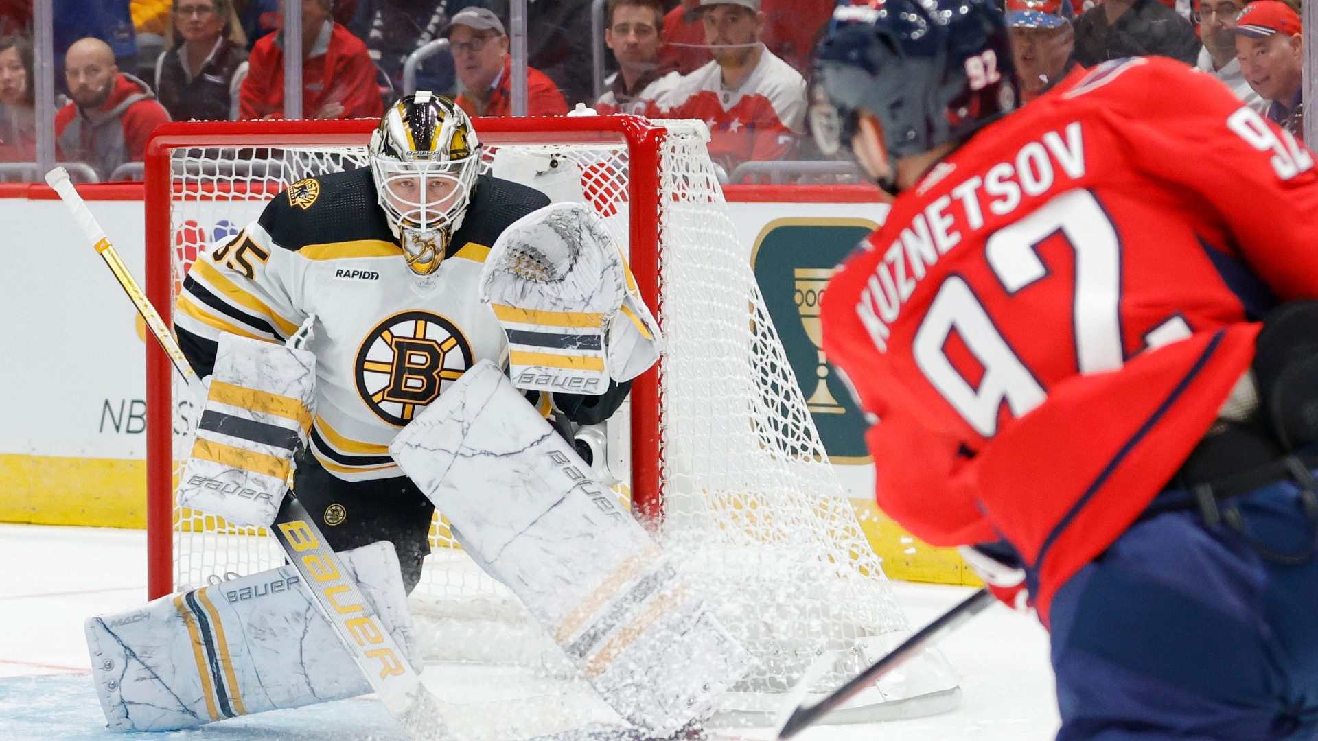 Boston Bruins goalie Linus Ullmark
