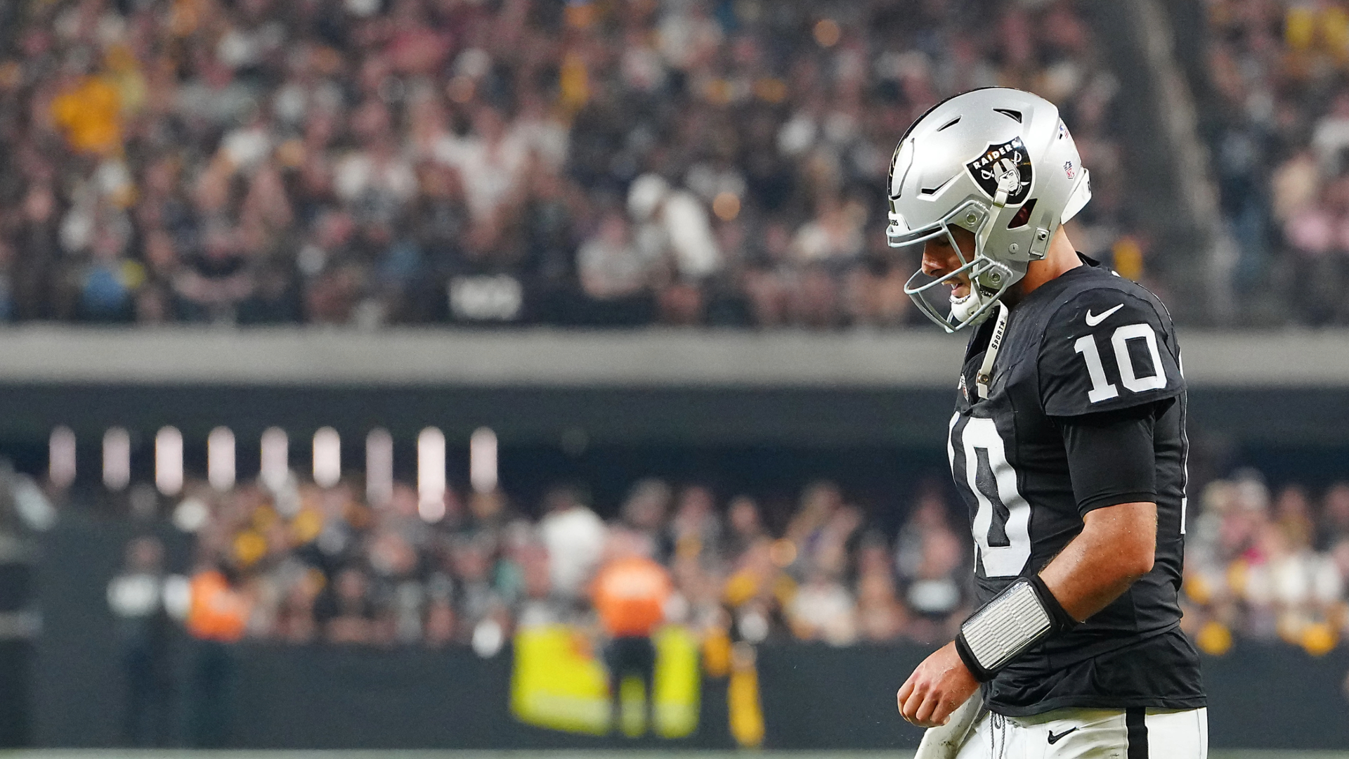 Las Vegas Raiders quarterback Jimmy Garoppolo