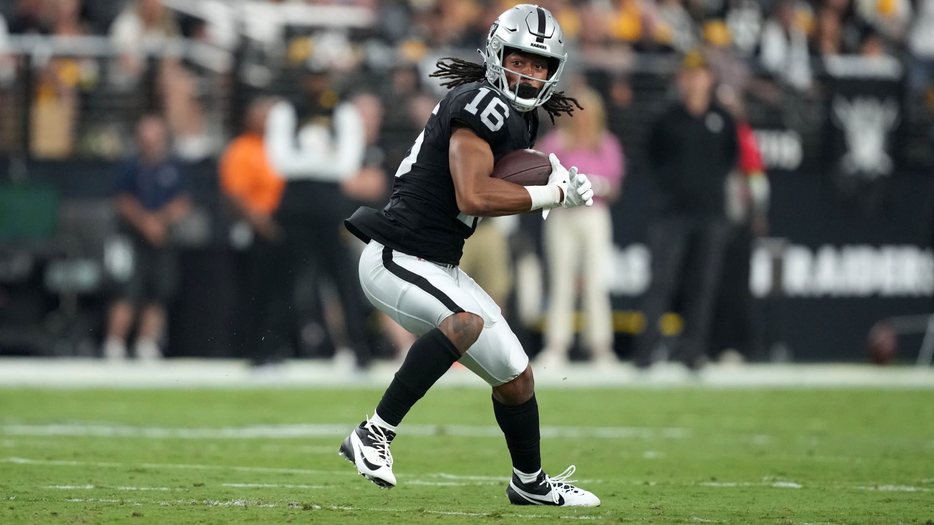Las Vegas Raiders wide receiver Jakobi Meyers