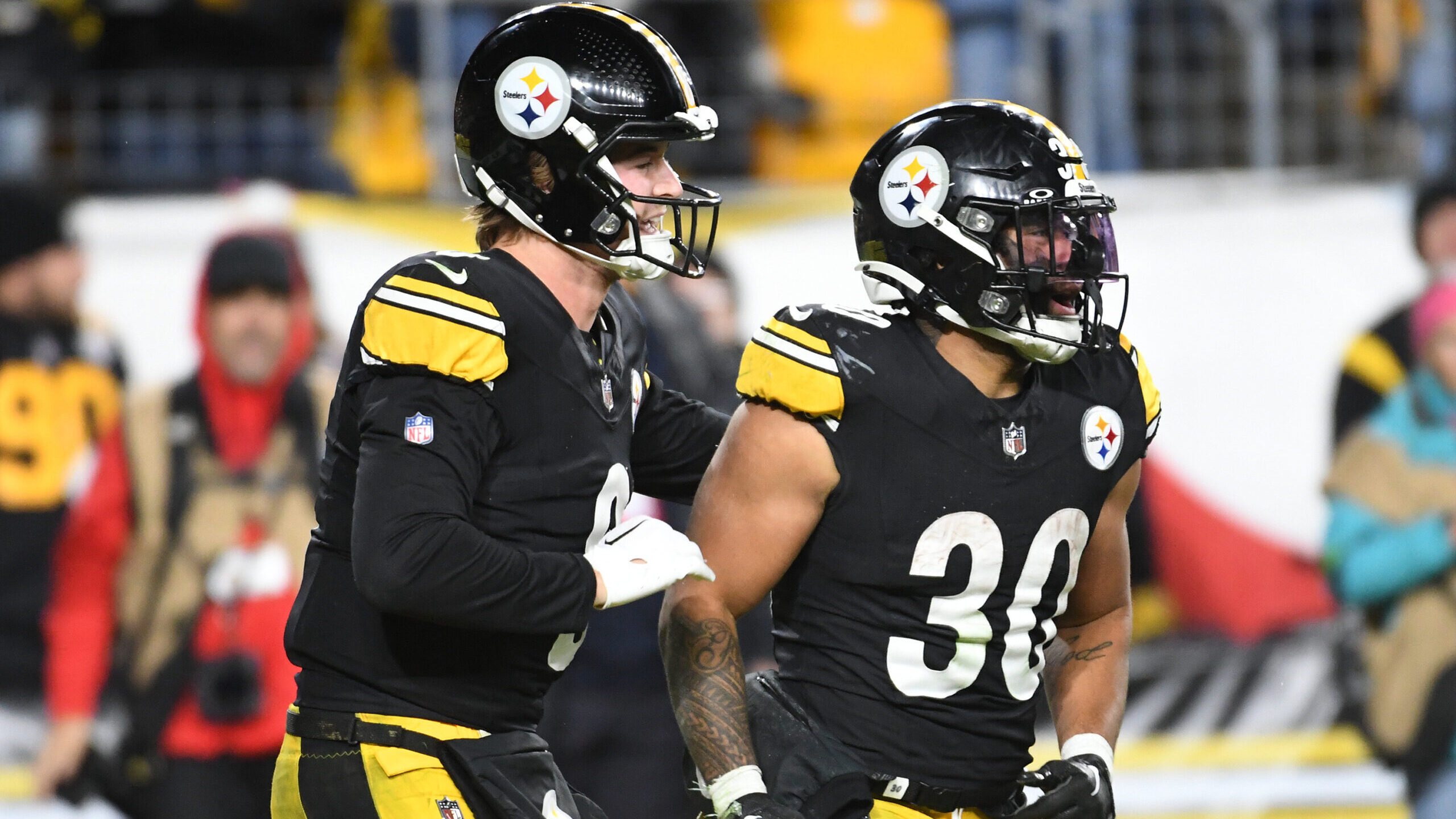 NFL: Tennessee Titans at Pittsburgh Steelers