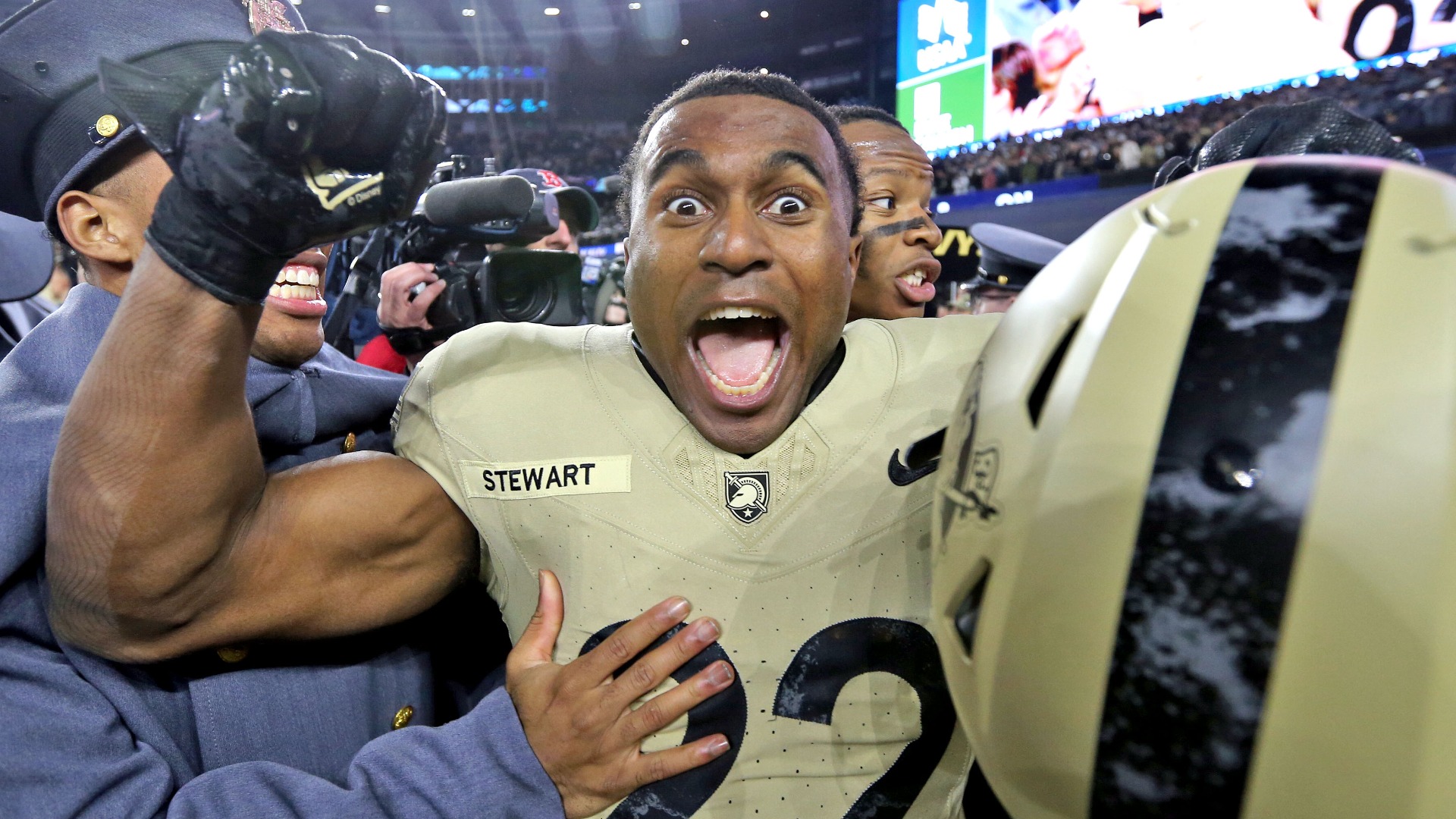 Army Black Knights running back Miles Stewart