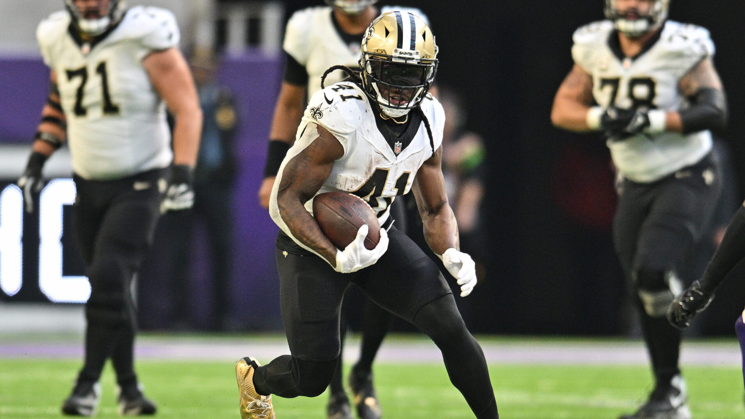 NFL: New Orleans Saints at Minnesota Vikings