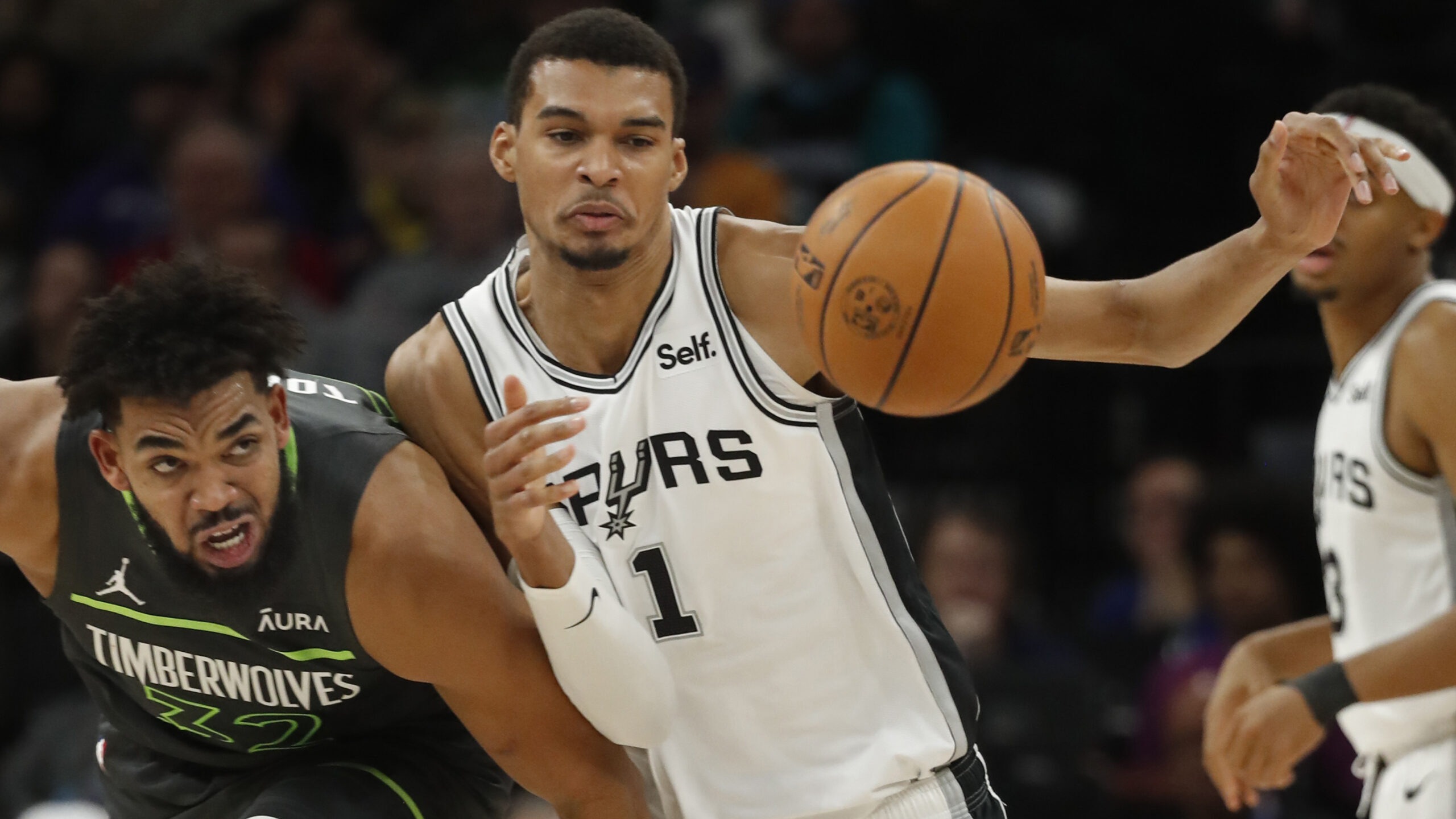 NBA: San Antonio Spurs at Minnesota Timberwolves