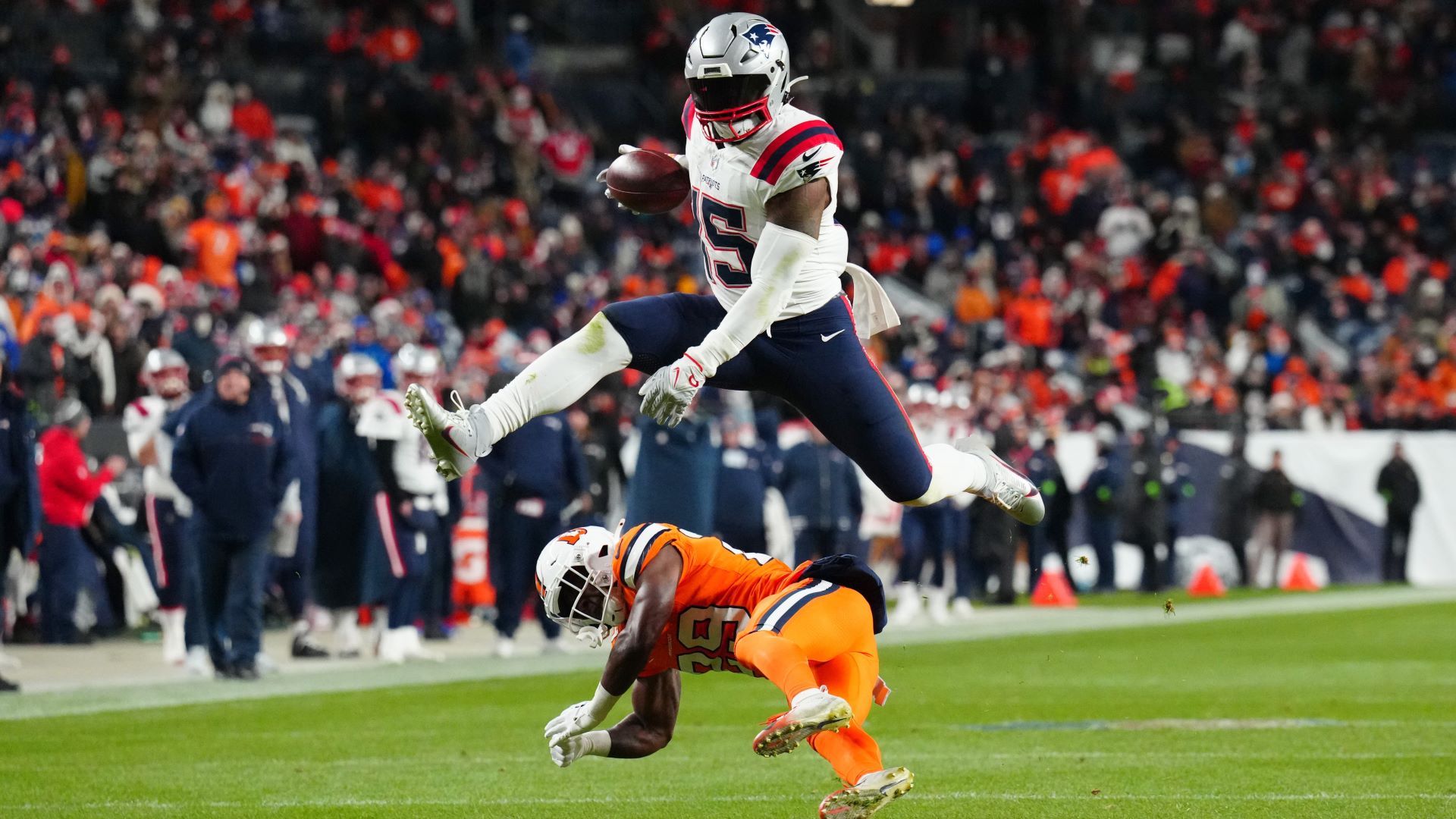 New England Patriots running back Ezekiel Elliott