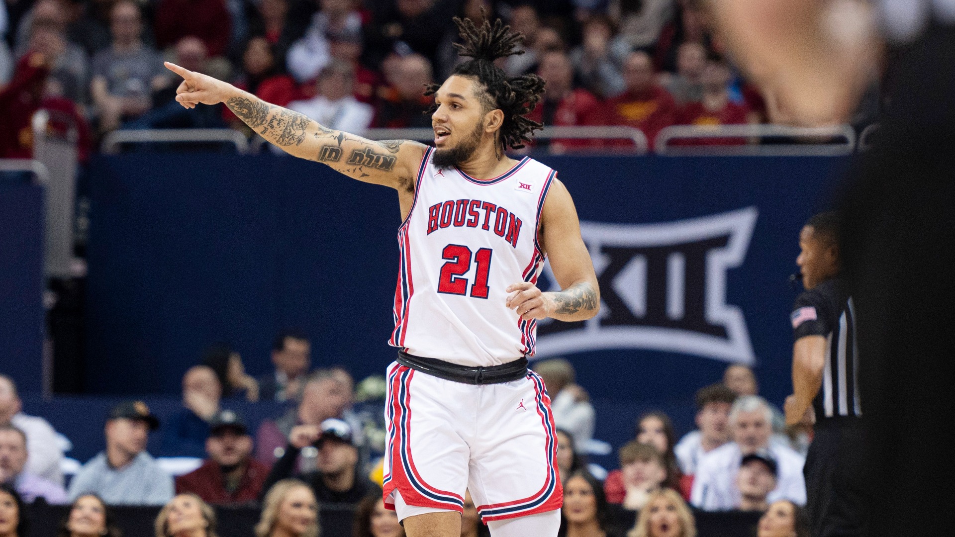 Houston Cougars guard Emanuel Sharp