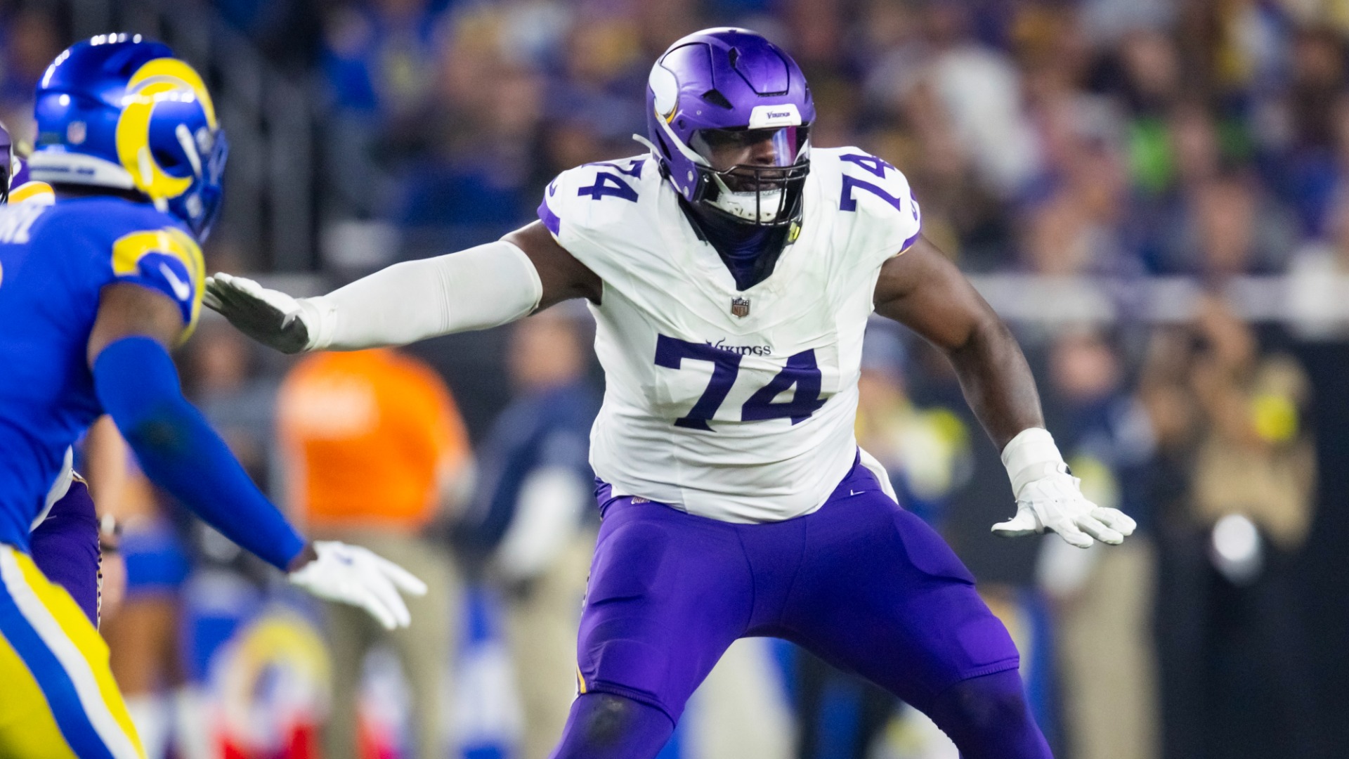 Minnesota Vikings tackle Cam Robinson