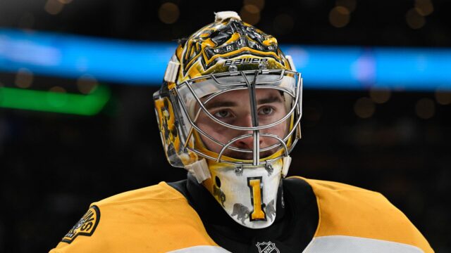 Boston Bruins goalie Jeremy Swayman