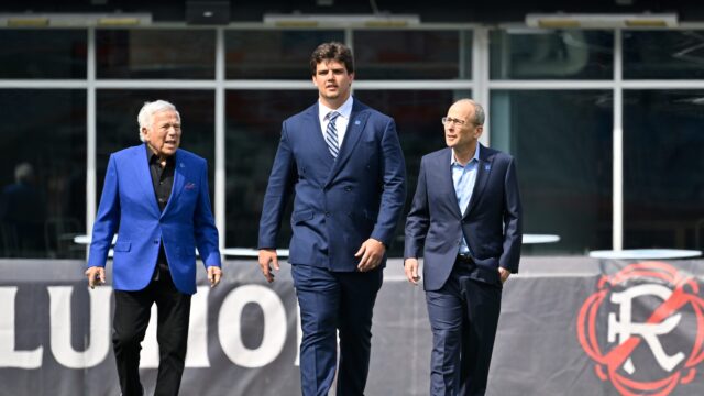 New England Patriots offensive lineman Will Campbell