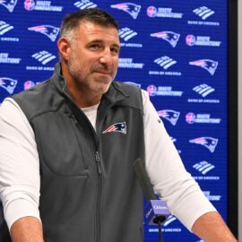 New England Patriots head coach Mike Vrabel