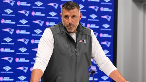 New England Patriots head coach Mike Vrabel