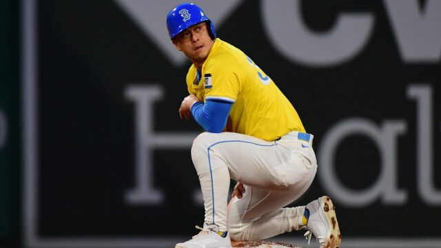 Boston Red Sox outfielder Rob Refsnyder