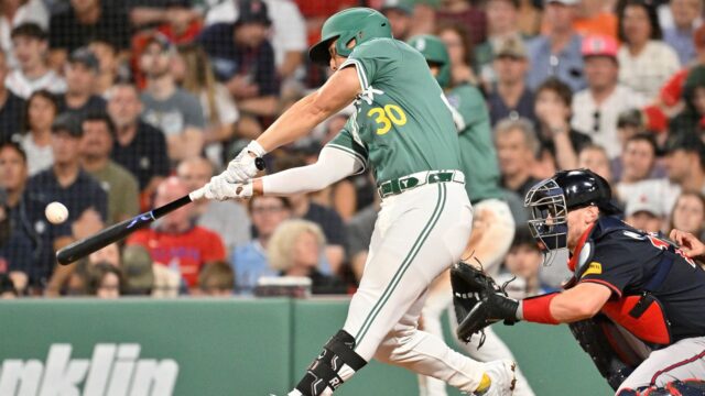 Boston Red Sox outfielder Rob Refsnyder