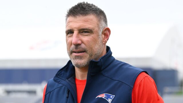 New England Patriots head coach Mike Vrabel