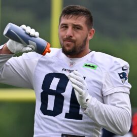 New England Patriots tight end Austin Hooper