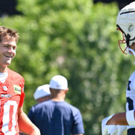 New England Patriots quarterback Drake Maye and tight end Hunter Henry