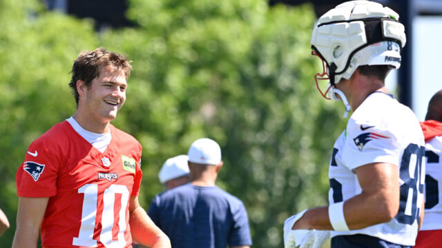 New England Patriots quarterback Drake Maye and tight end Hunter Henry
