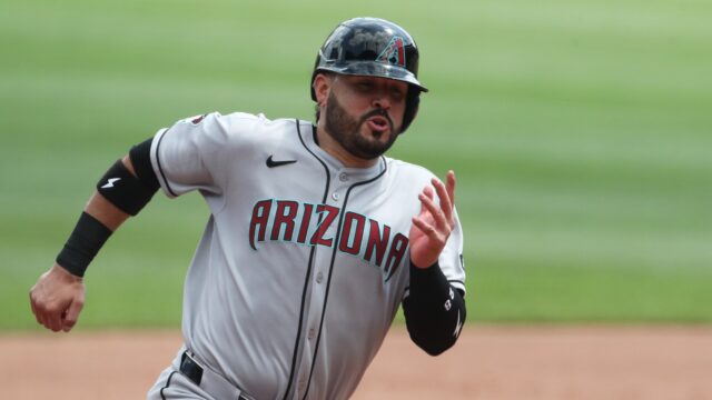 Seattle Mariners third baseman Eugenio Suárez
