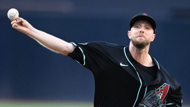Arizona Diamondbacks starting pitcher Merrill Kelly
