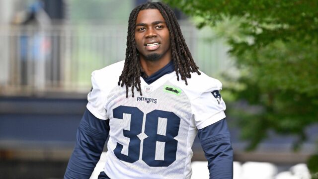New England Patriots running back Rhamondre Stevenson