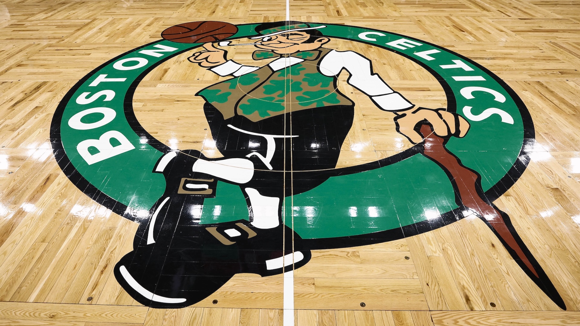 Lakers ‘Remain In Strong Pursuit’ Of Celtics’ NBA Champion