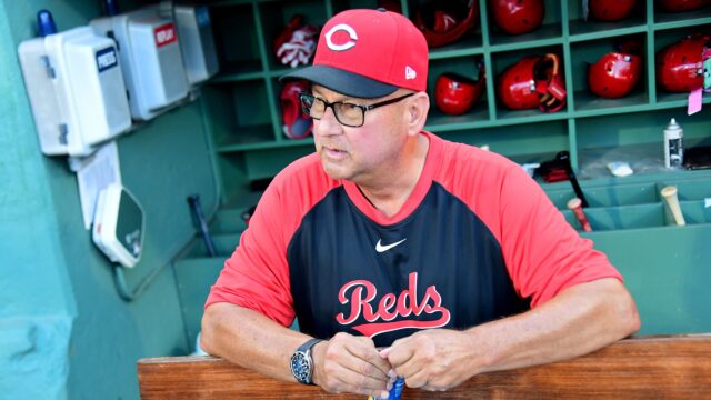 Cincinnati Reds manager Terry Francona