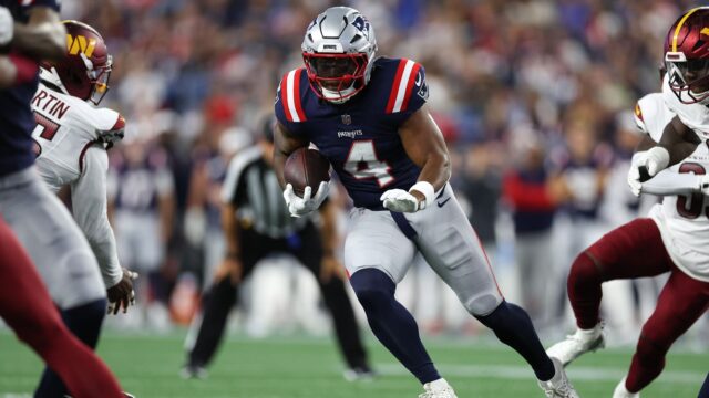 New England Patriots running back Antonio Gibson