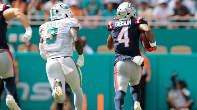 New England Patriots running back Antonio Gibson