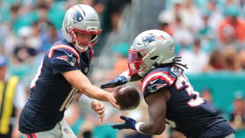 Patriots' Stefon Diggs Roasts Mike Vrabel After Sideline Scamper During Kick Return TD - NESN.com