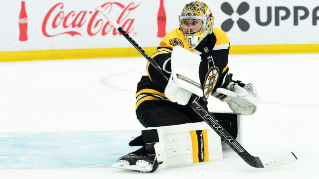 Boston Bruins goaltender Jeremy Swayman