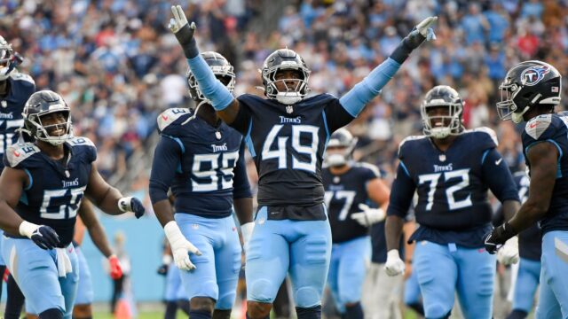 Tennessee Titans linebacker Arden Key