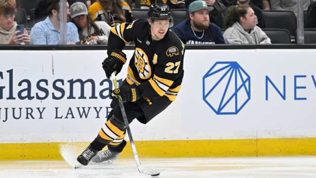 Boston Bruins defensemen Hampus Lindholm