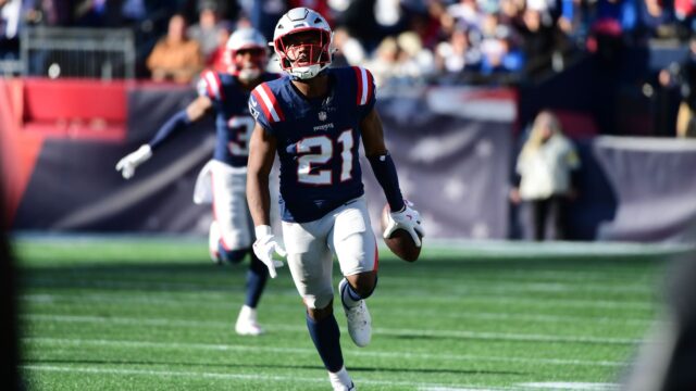 New England Patriots safety Jaylinn Hawkins