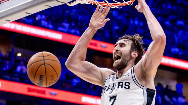 San Antonio Spurs center Luke Kornet