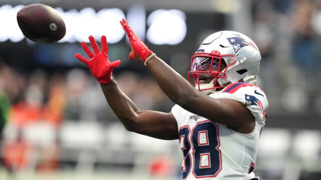 New England Patriots running back Rhamondre Stevenson