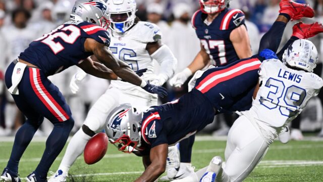 New England Patriots running back Antonio Gibson