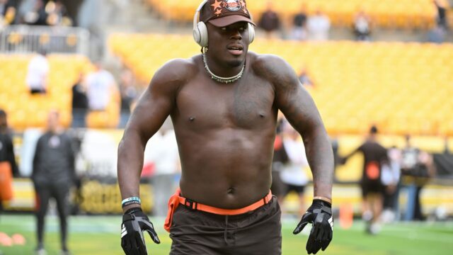 Cleveland Browns tight end David Njoku